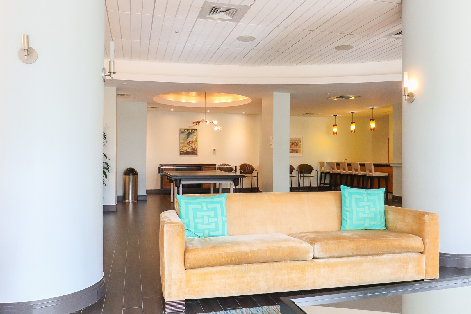 2Bed/2Bath, 4QueenBeds & OceanView at Tides 48 Komffy