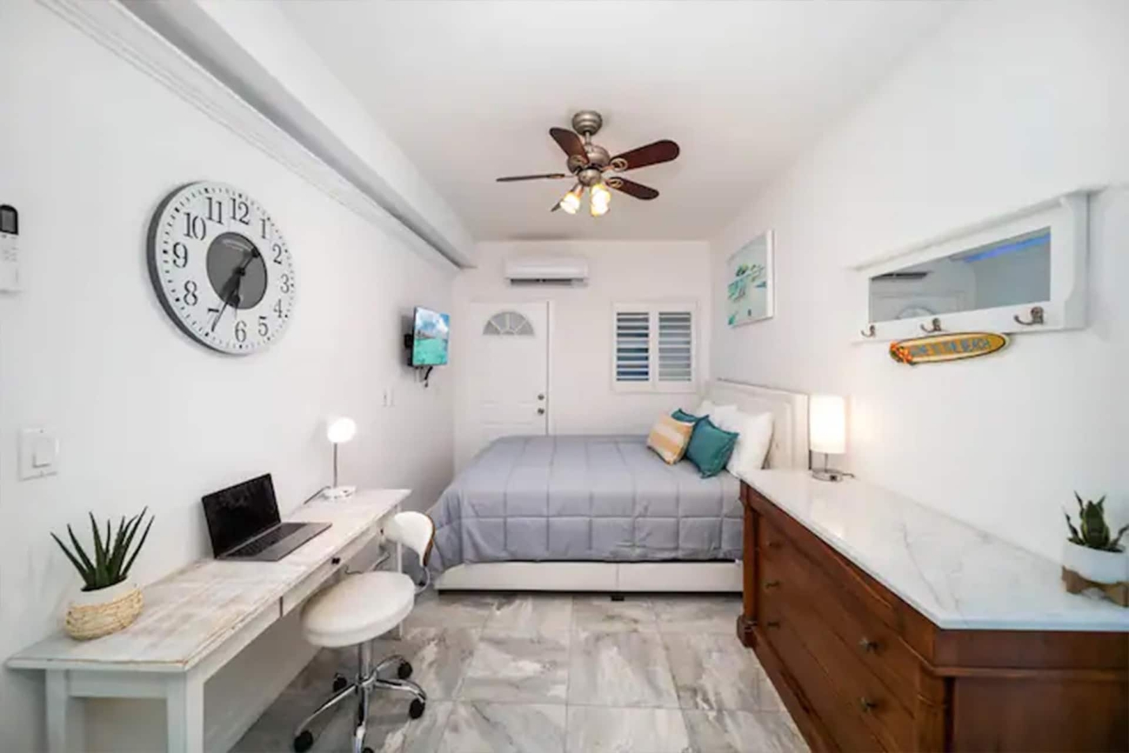 Waterside Escape w/Queen Bed & Free Parking 12 Komffy
