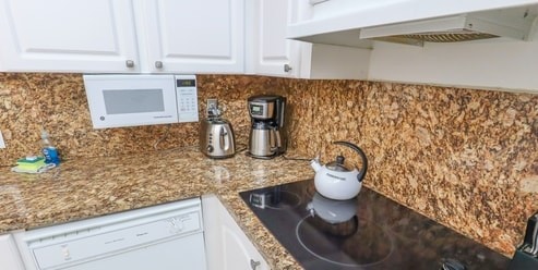 Apt w/2 Queen Beds & Ocean View at Tides 9 Komffy