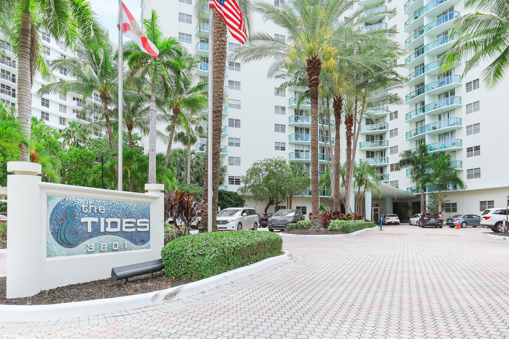 2Bed/2Bath, 4QueenBeds & OceanView at Tides 43 Komffy