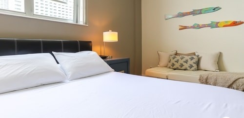 Penthouse w/Queen Bed & Ocean View at Tides 17 Komffy