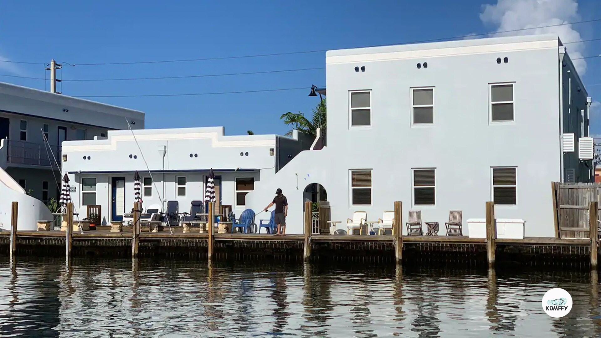 Komffy Studio Waterfront w/King Bed & Free Parking 21 Komffy