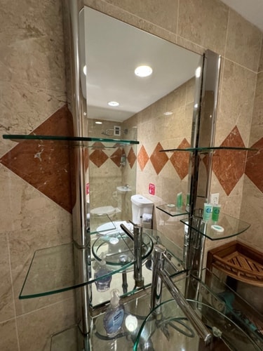 Penthouse w/ King Bed & Ocean View at Tides 21 Komffy