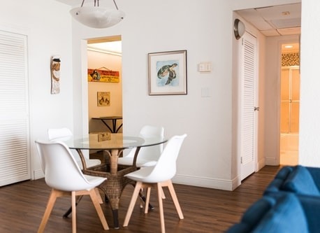 Komffy Apt w/2 Queen Beds & Canal View at Tides 9 Komffy