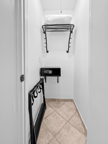 Chic Studio + Kitchenette | Smart TV 3 Komffy