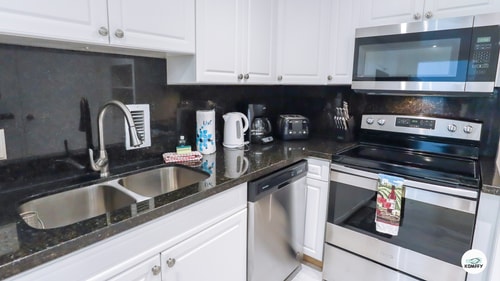 Komffy Apt w/2 Queen Beds & Ocean View at Tides 9 Komffy