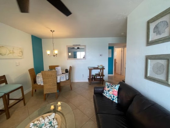 Modern Beachfront Suite at Hollywood Broadwalk 6 Komffy