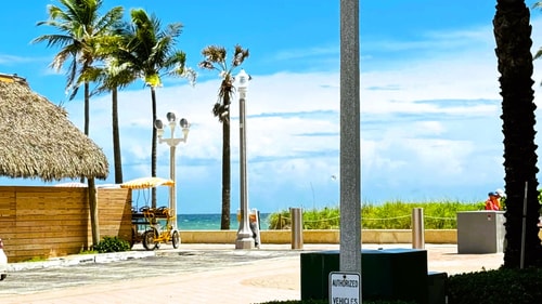 Queen Studio + Kitchenette | Beach Access 5 Komffy