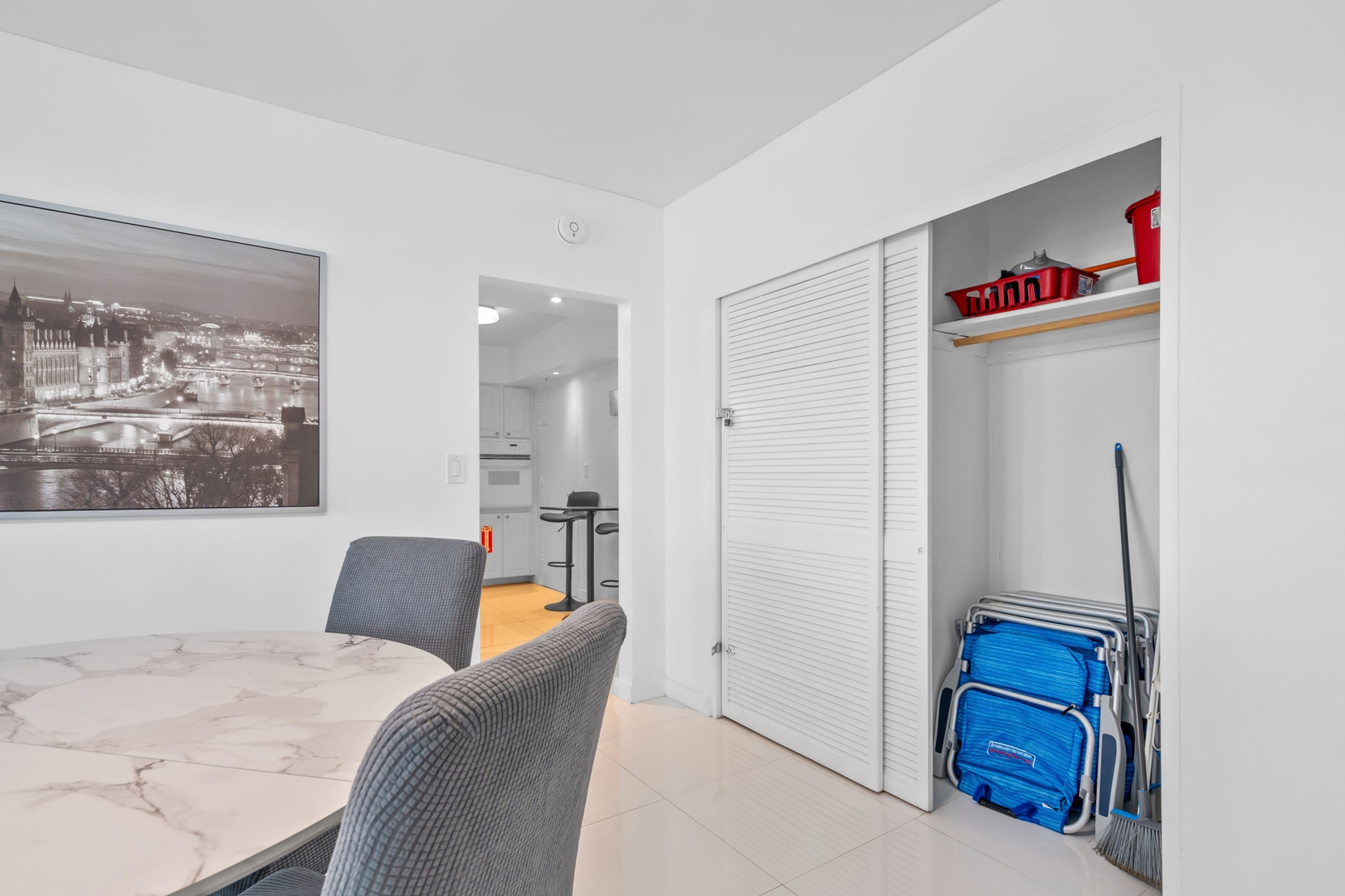 1BED Condo w/Pool View | 3rd Floor at Tides 18 Komffy