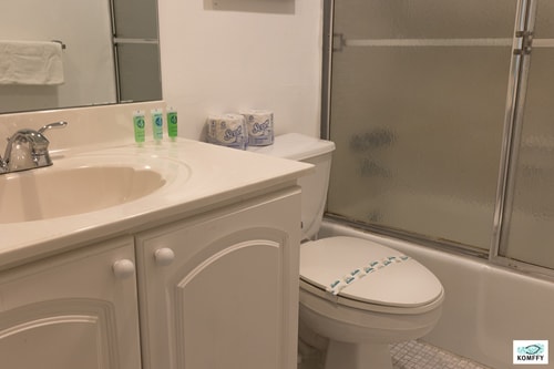 Komffy Apt w/2 Queen Beds & Canal View at Tides 25 Komffy Canada
