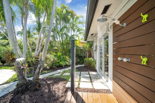 Lush 4 BED 2 BATH FLL 3 Komffy