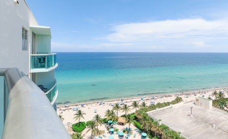 Penthouse w/ King Bed & Ocean View at Tides 22 Komffy