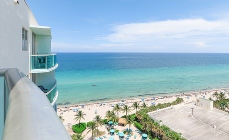 Penthouse w/ King Bed & Ocean View at Tides 22 Komffy