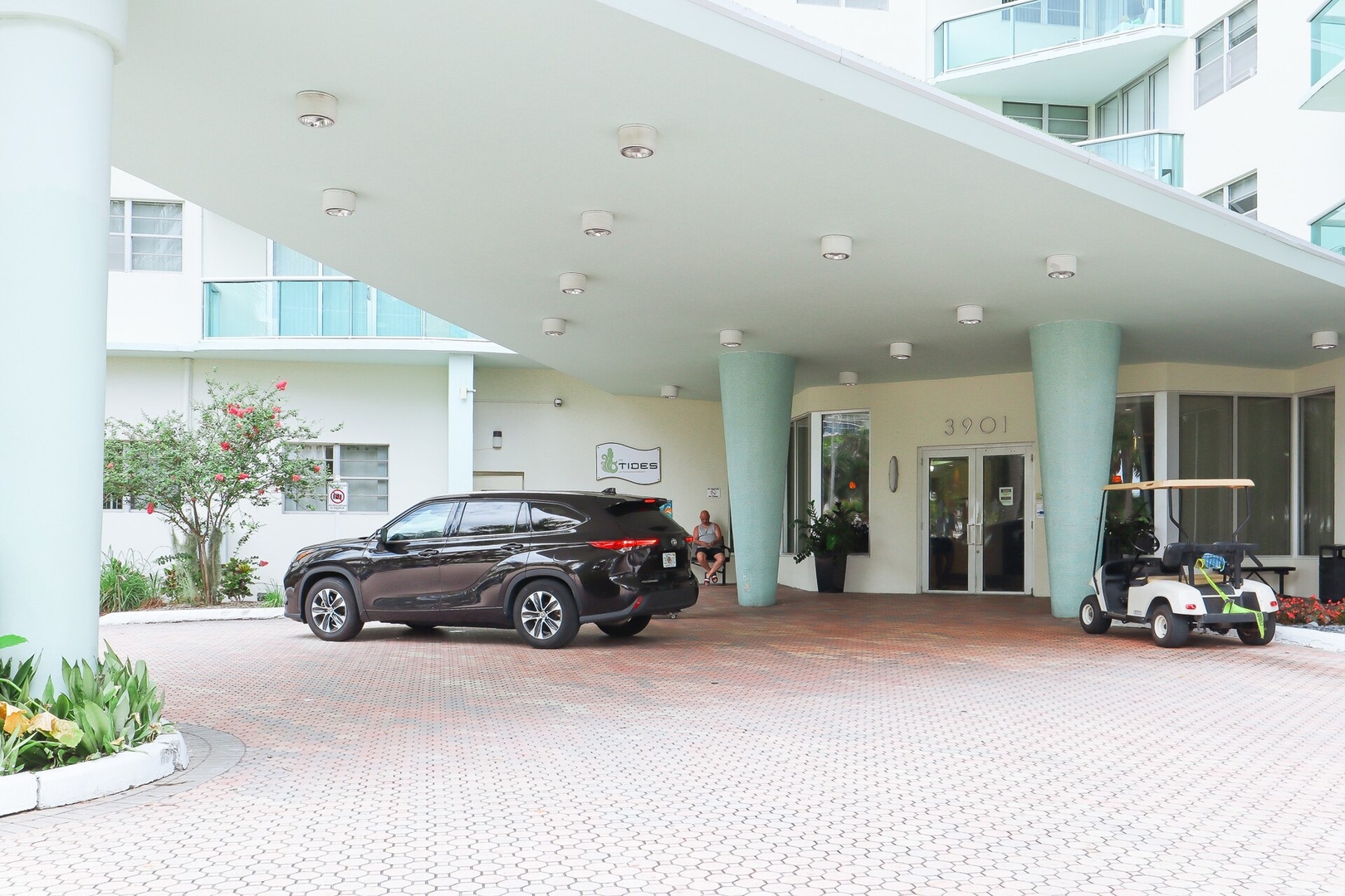 2Bed/2Bath, 4QueenBeds & OceanView at Tides 45 Komffy