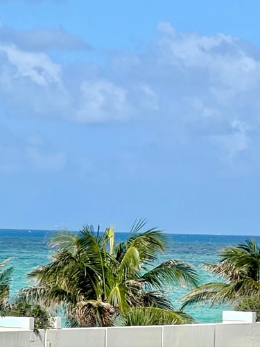Komffy Condo w/2 Queen beds & Ocean View | Tides 5 Komffy
