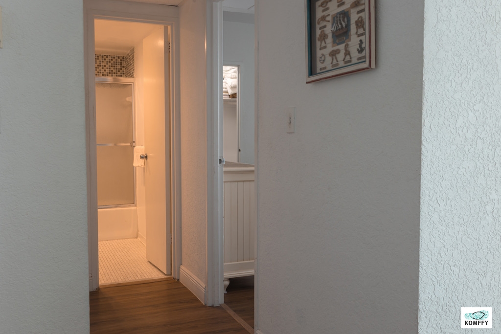 Komffy Apt w/2 Queen Beds & Canal View at Tides 24 Komffy