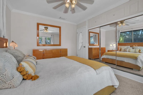 Lush 4 BED 2 BATH FLL 18 Komffy