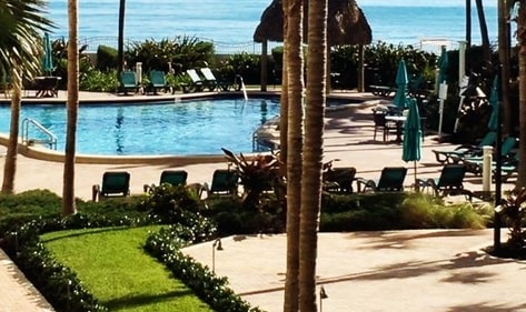 Apt w/2 Queen Beds & Ocean View at Tides 42 Komffy