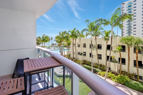 1BED Condo w/Pool View | 3rd Floor at Tides 23 Komffy