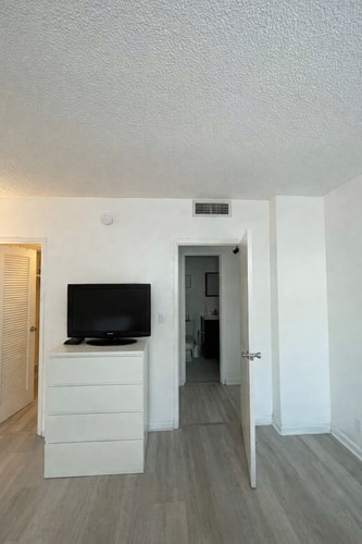 Apt w/2 Queen Beds & Ocean View at Tides 30 Komffy