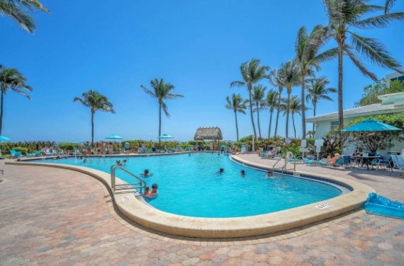 Home w/2 Queen beds at Tides 34 Komffy