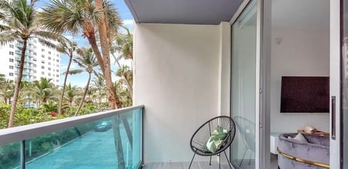 Beach home 1Bed/1.5Bath w/King bed at Sian 3 Komffy