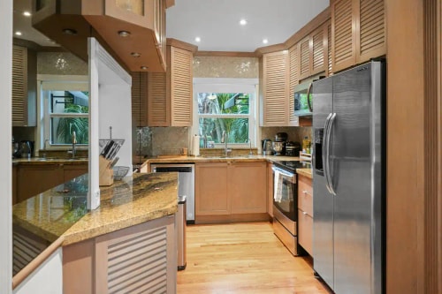 Breathtaking 2BR 2BA House FLL 7 Komffy