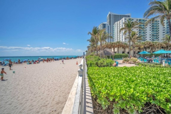 Komffy Apt w/2 Queen Beds & Canal View at Tides 41 Komffy