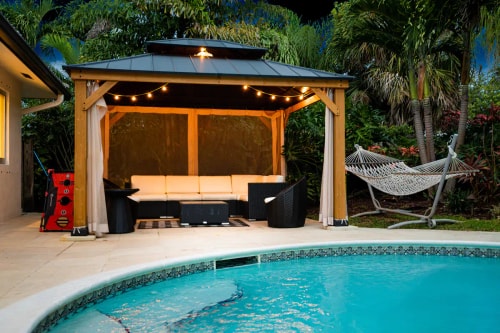 Lush 4 BED 2 BATH FLL 4 Komffy