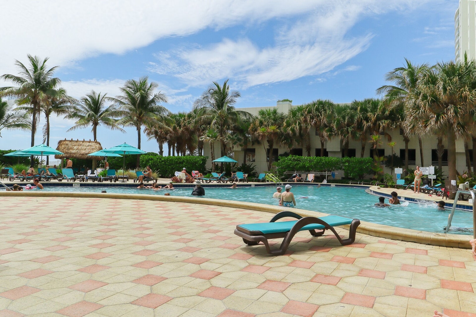 2Bed/2Bath, 4QueenBeds & OceanView at Tides 31 Komffy