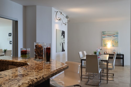 Komffy 2Bed/2Bath, 4QueenBeds & OceanView at Tides 6 Komffy Canada