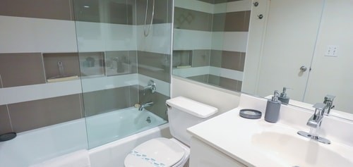 Penthouse w/Queen Bed & Ocean View at Tides 20 Komffy