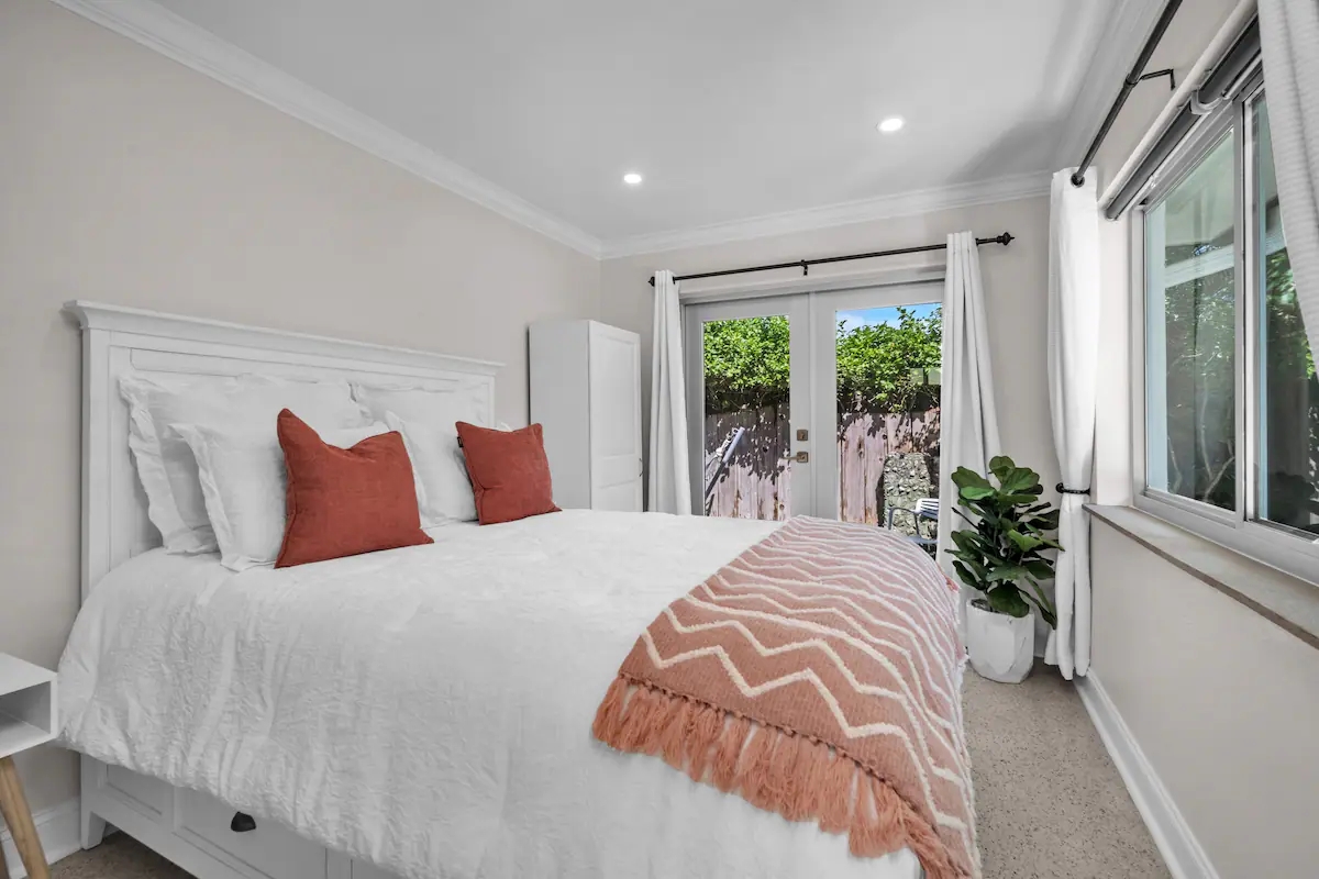 Lush 4 BED 2 BATH FLL Komffy