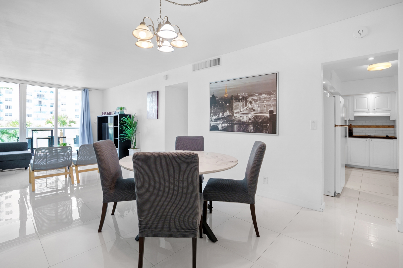 1BED Condo w/Pool View | 3rd Floor at Tides 6 Komffy