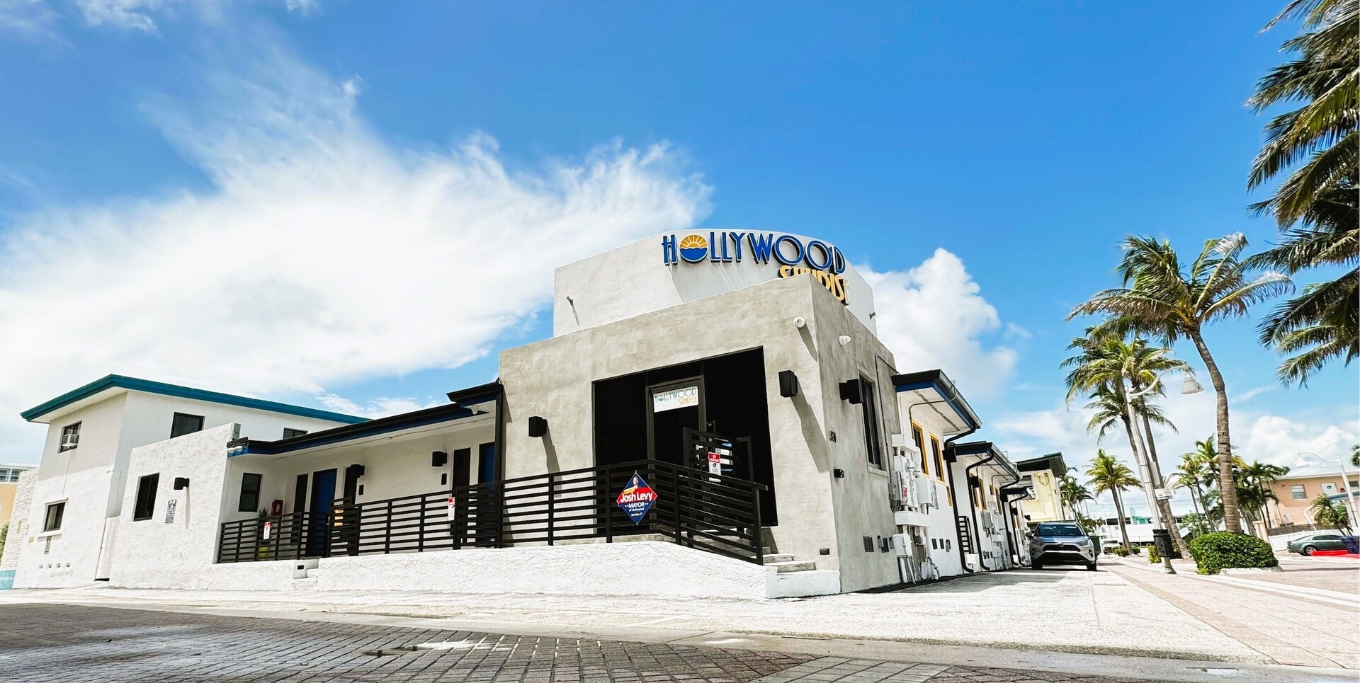 1BR Suite | 2 Queens + Kitchen + 2 Baths 15 Hollywood Sunrise Hotel