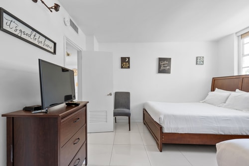 1BED Condo w/Pool View | 3rd Floor at Tides 16 Komffy