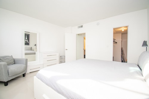 Komffy Apartment w/2 KingBeds & OceanView at Tides 17 Komffy