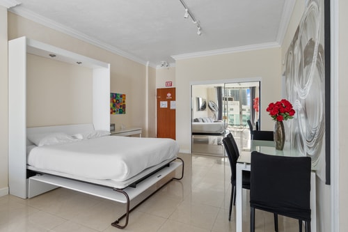 Penthouse w/ King Bed & Ocean View at Tides 4 Komffy Canada