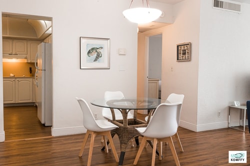 Komffy Apt w/2 Queen Beds & Canal View at Tides 42 Komffy