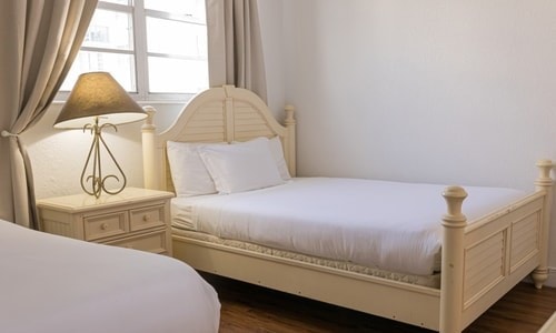 Komffy Apt w/2 Queen Beds & Canal View at Tides 18 Komffy