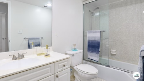 Komffy Apartment w/2 Queen Beds & panoramic view 25 Komffy