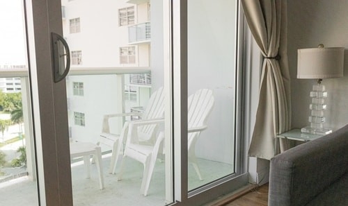 Komffy Apt w/2 Queen Beds & Canal View at Tides 6 Komffy
