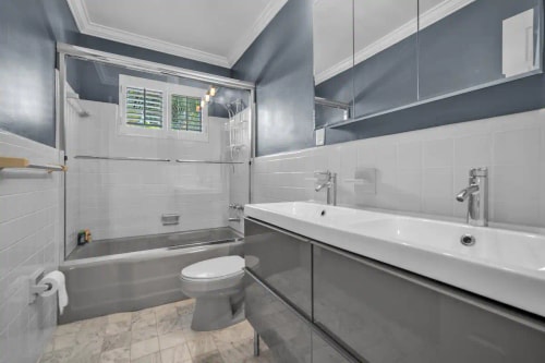 Lush 4 BED 2 BATH FLL 16 Komffy