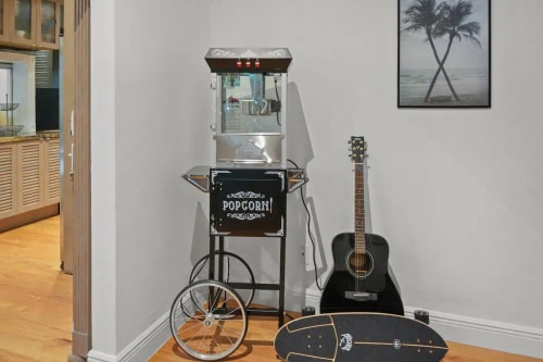 Breathtaking 2BR 2BA House FLL 14 Komffy
