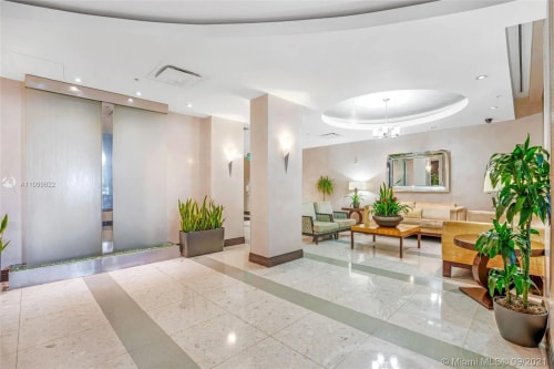 1BED Condo w/Pool View | 3rd Floor at Tides 35 Komffy