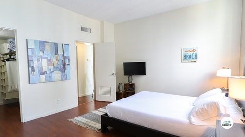 Komffy Penthouse w/Queen Bed & Ocean View at Tides 20 Komffy