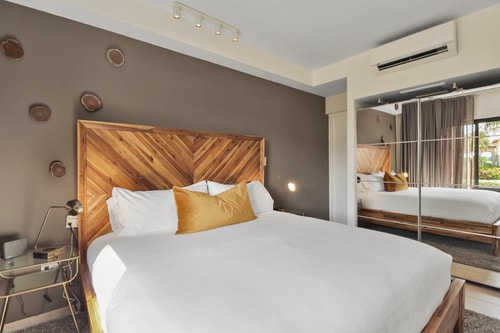 Luxury 1 bdrm boutique Condo in Gold Coast -Malmok