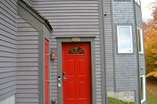 Mountains, golf, hikes, tram, waterpark & HOT TUB!