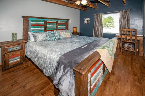 Downtown Loft @ Alpine City Place | Hotel & Bar