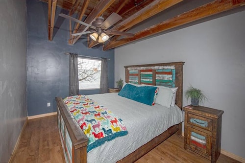 Quaint cozy Loft @ Alpine City Place | Hotel & Bar